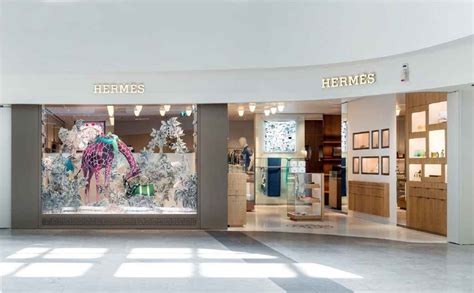 hermes nizza|Hermes in nice airport.